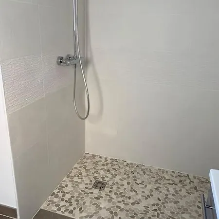 Corse Vue Et Piscine Porticcio (Corsica)