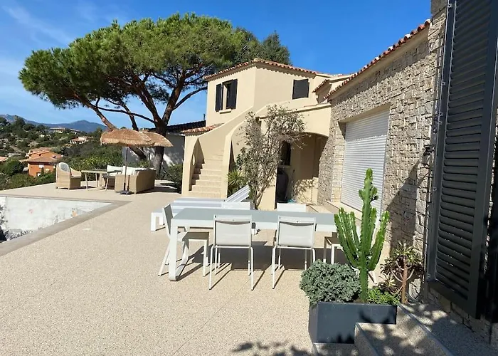 Corse Vue Et Piscine * Porticcio (Corsica)