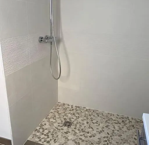 Corse Vue Et Piscine Porticcio (Corsica)