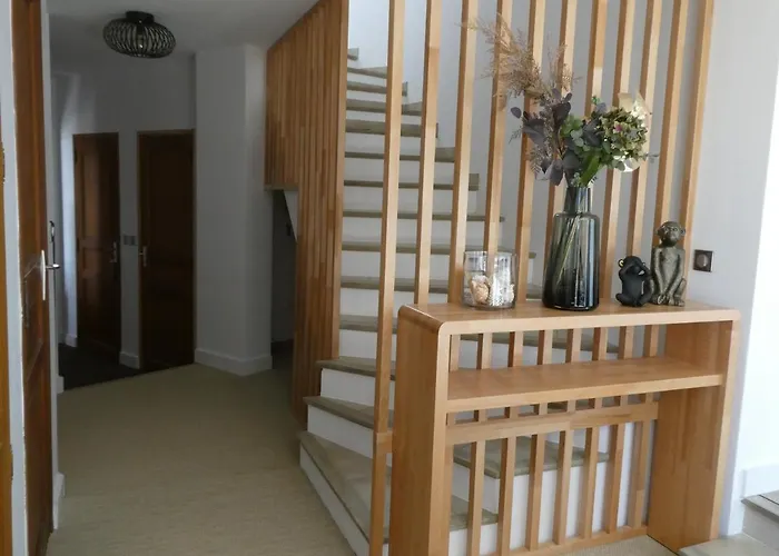 Corse Vue Et Piscine Porticcio (Corsica)